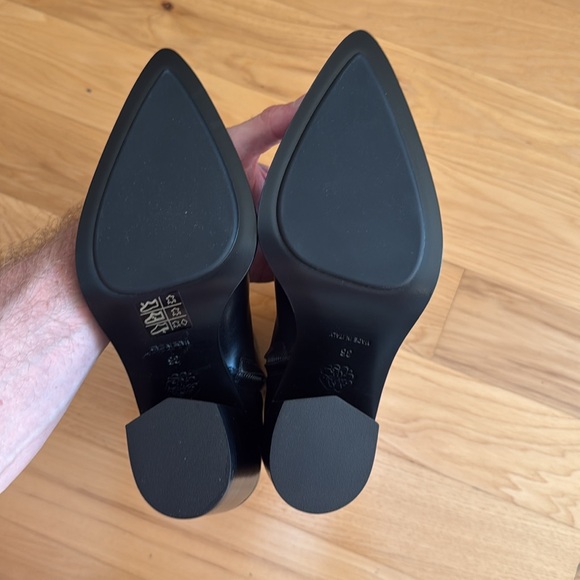 NEW Alexander McQueen block heel leather booties - Picture 10 of 12